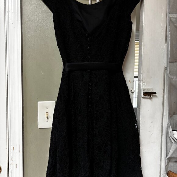 Elegant Morilee by Madeline Gardner Black Lace Dress - Picture 4 of 6